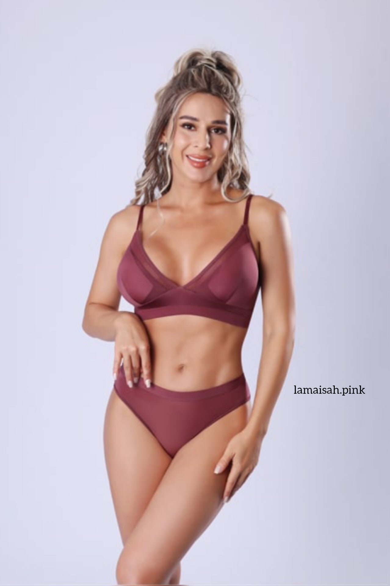 Deep Neck Bra Set