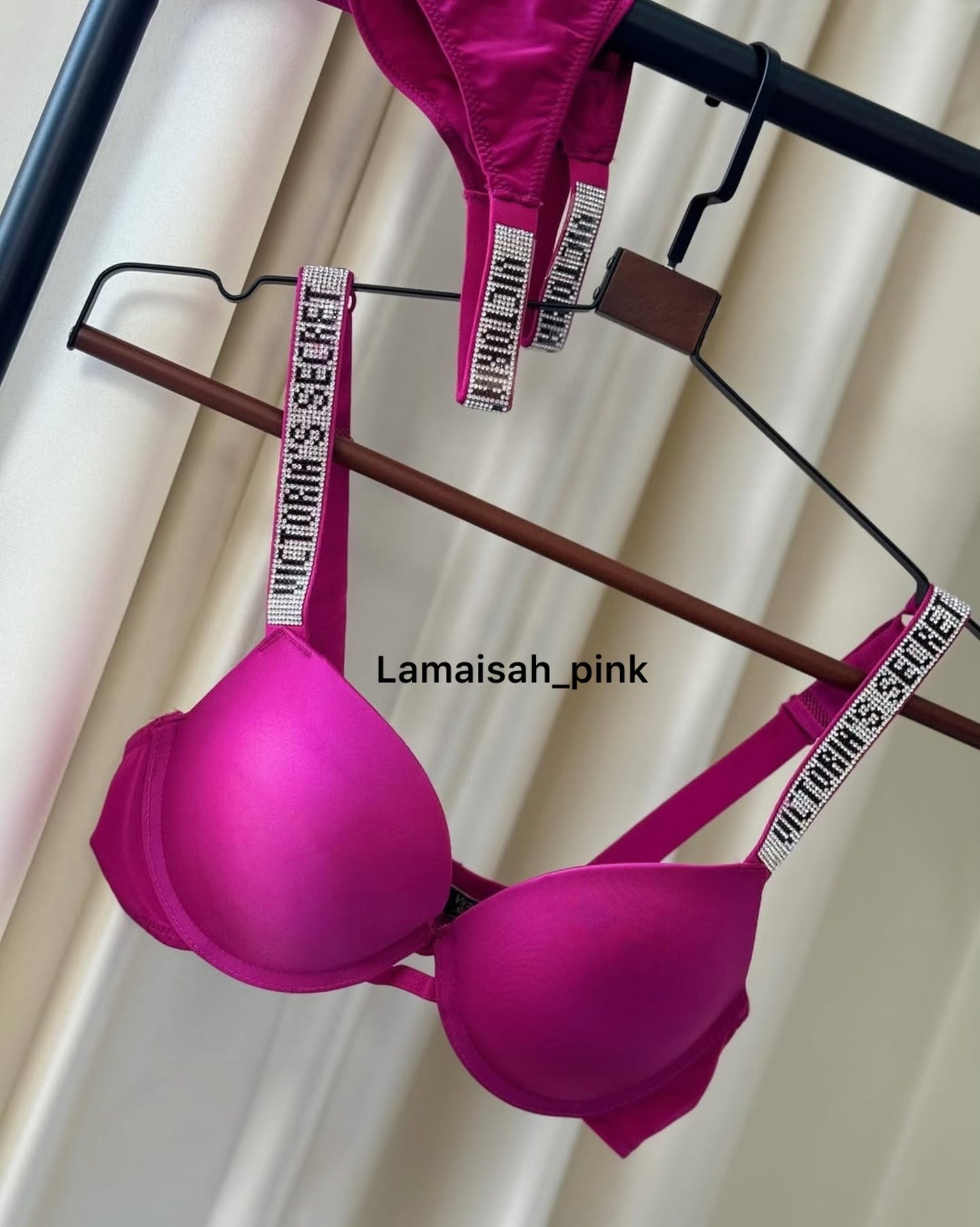 Vic*oria's Secret(Hot Pink🩷)