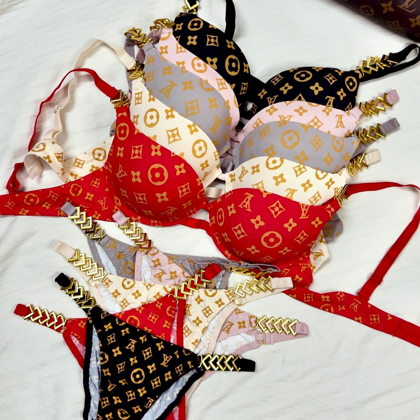 Lois Vuiton Bra Set