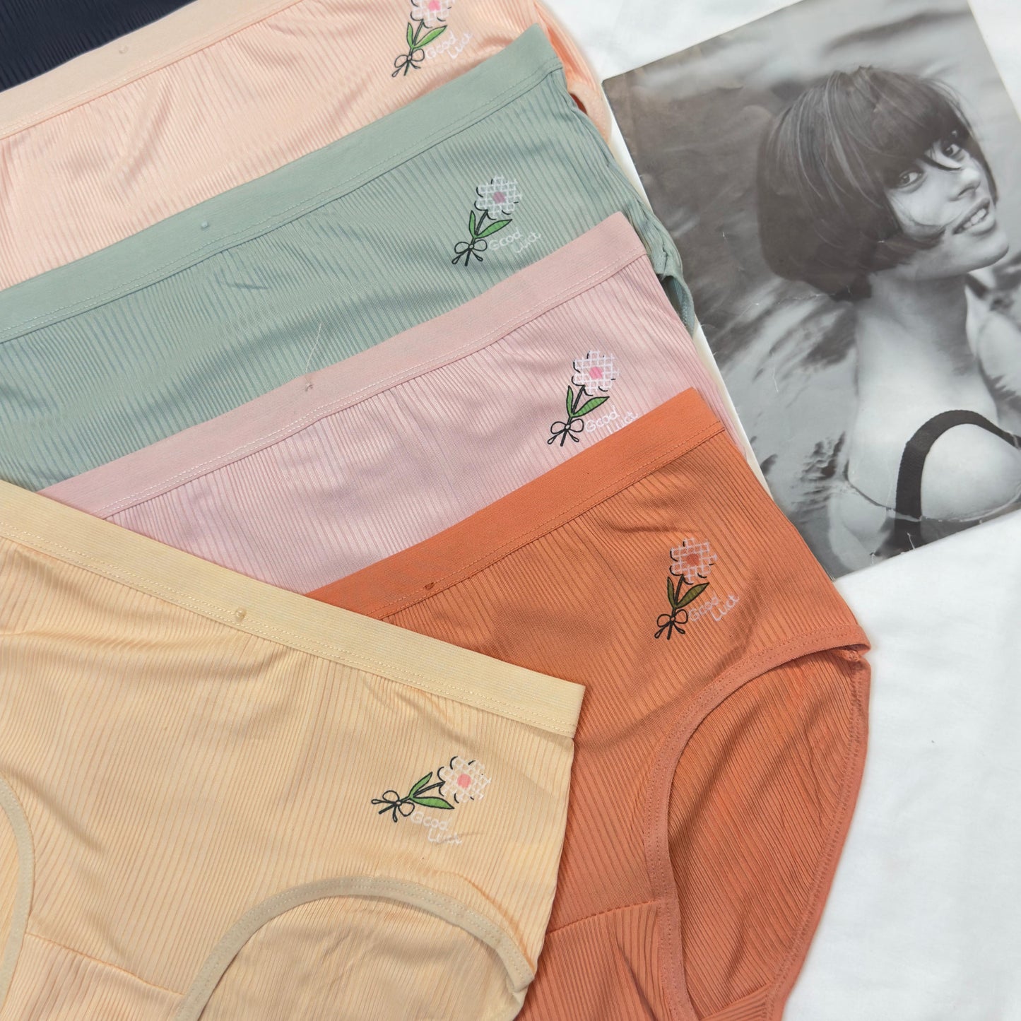 Mini Flower Pirnt Daily Wear Soft Panties
