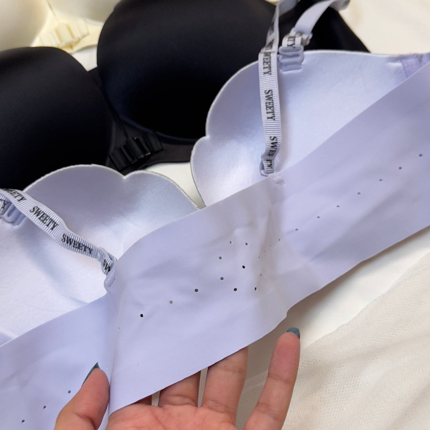 Shaded Front Open Bra