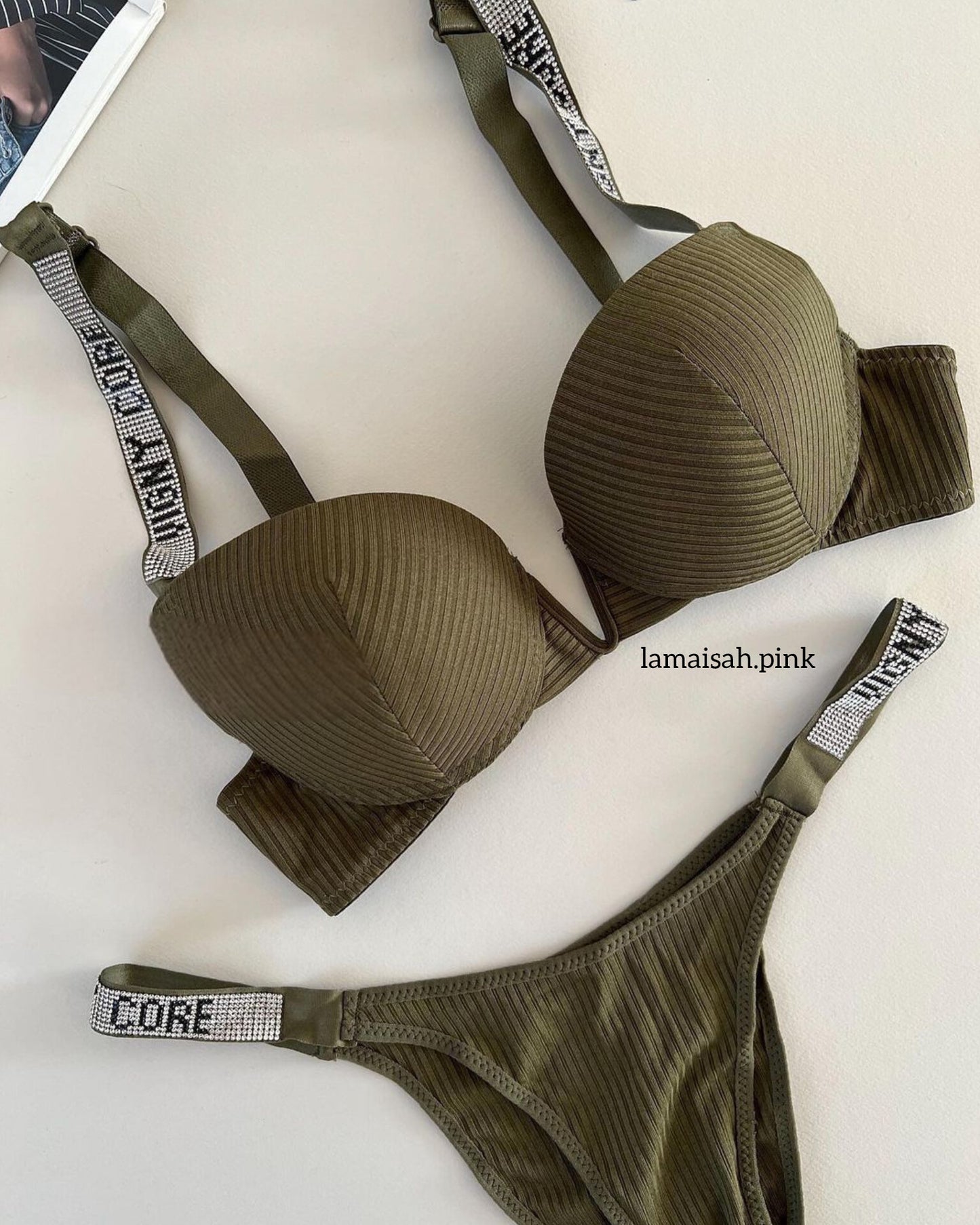 Vigny Core Bra Set