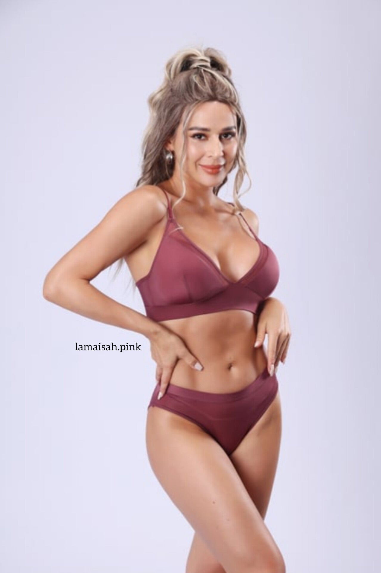 Deep Neck Bra Set