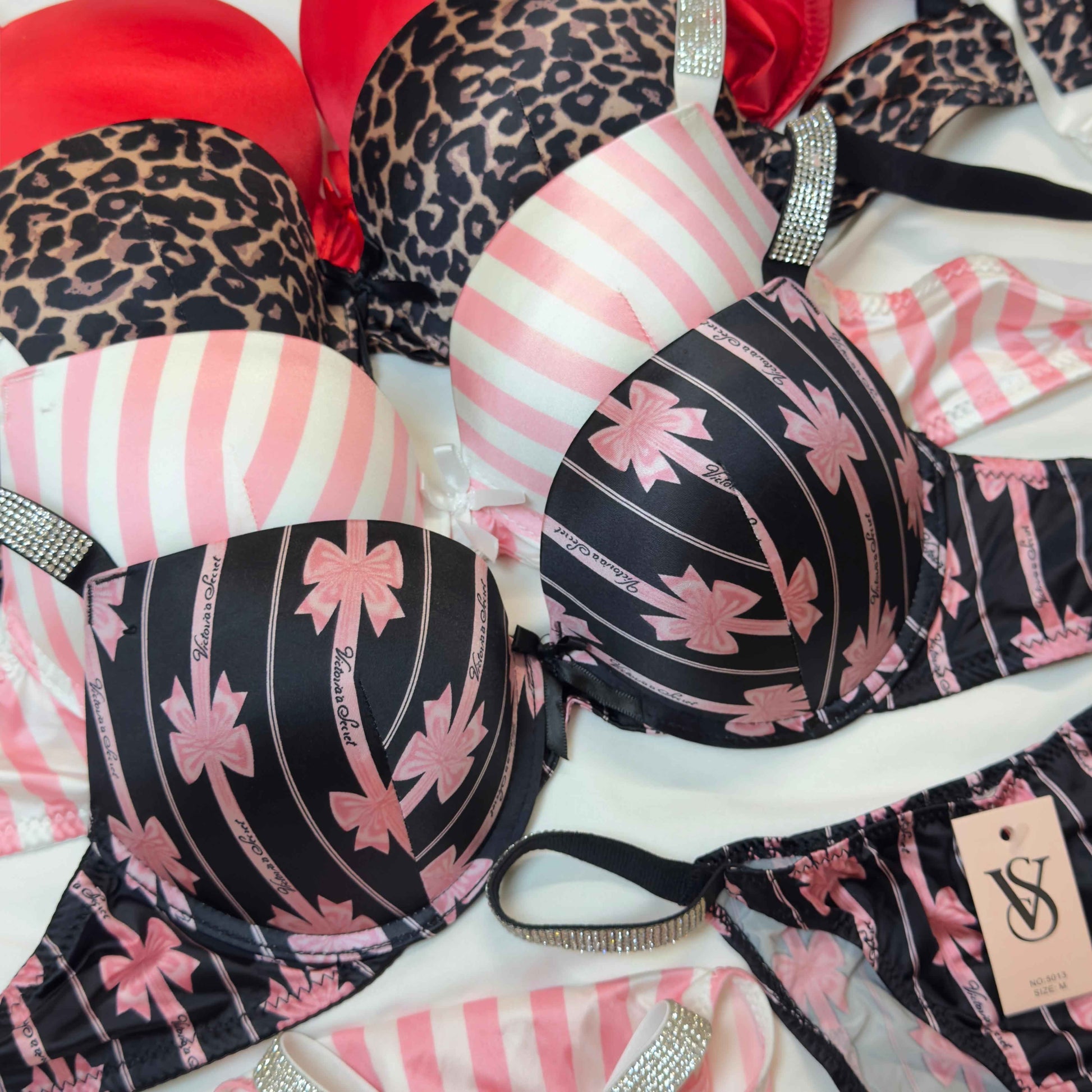 Premium Victoria's Secret Bra Set(push up)