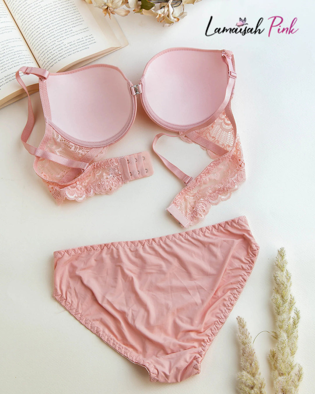 Lacy Bra Set
