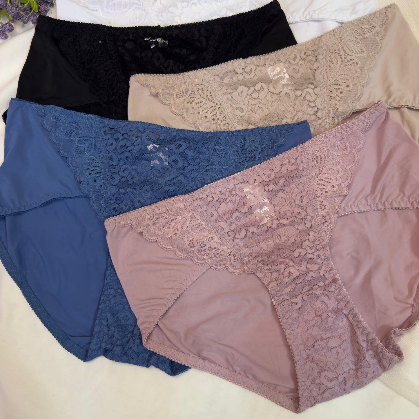 Invisi Feminine Panty