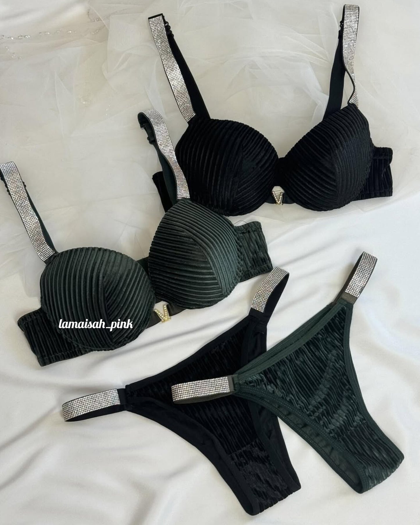 Rhinestone Strap V Bra Set