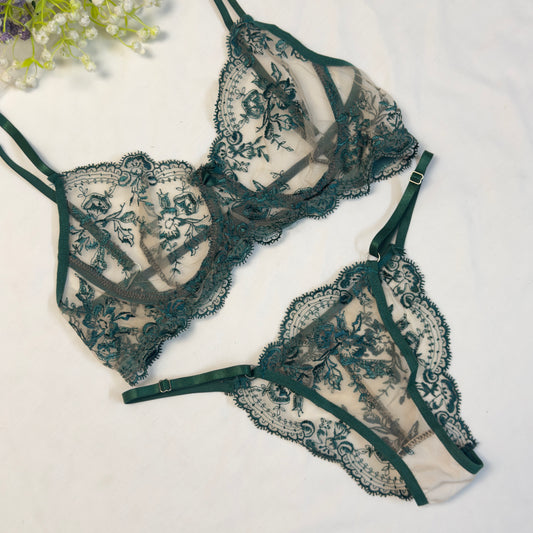 Green Embroidered Net Bra Set🦚