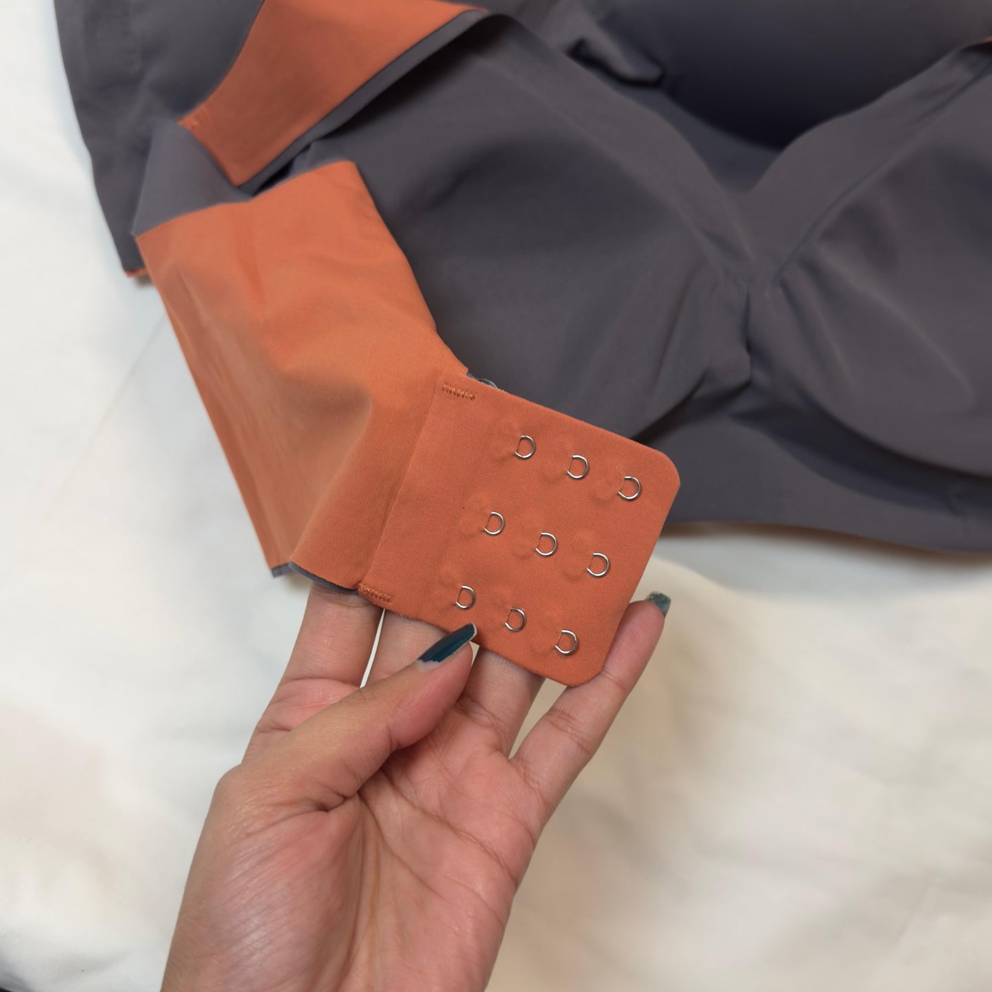 Soft Seamless Back Hooks Bra