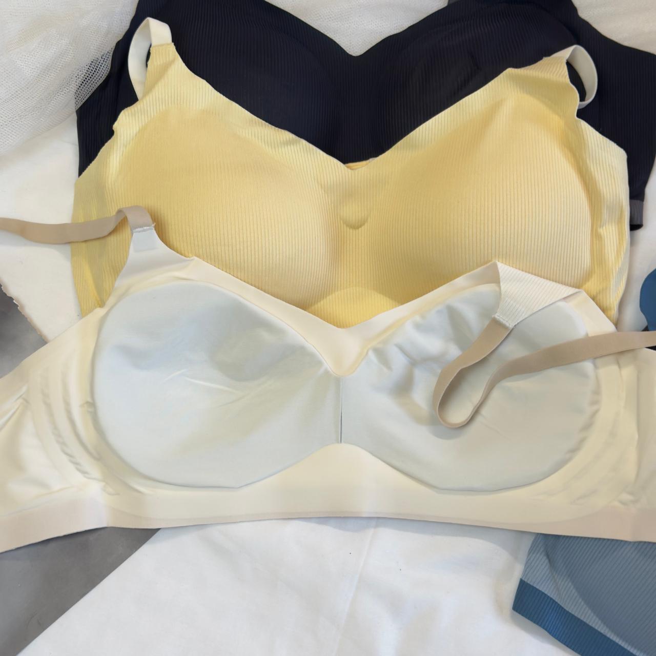 Self Lining Design Seamless Back Hook Bra